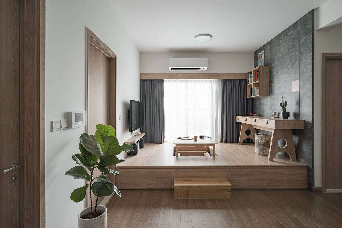 Thiết kế phòng khách căn hộ mini theo m.okking39 Wabi Sabi với nội thất gỗ