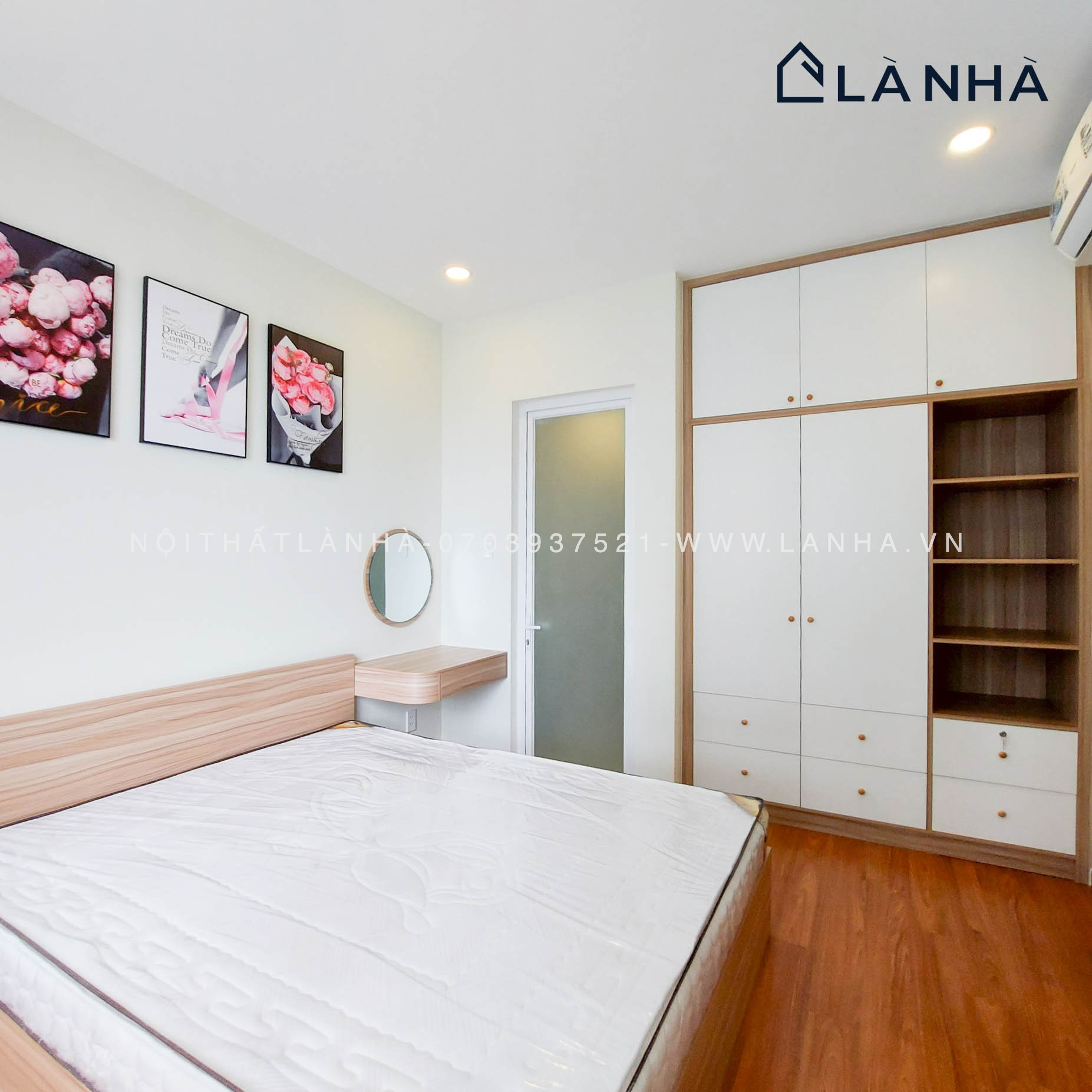 màu trắng và màu gỗ tự nhiên trong okking0 nội thất okking