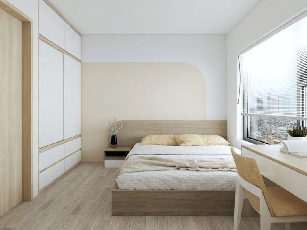 okking.con 15m2 với tone trắng làm chủ đạo, tạo điểm nhấn bằng đồ nội thất và mảng tường màu vàng