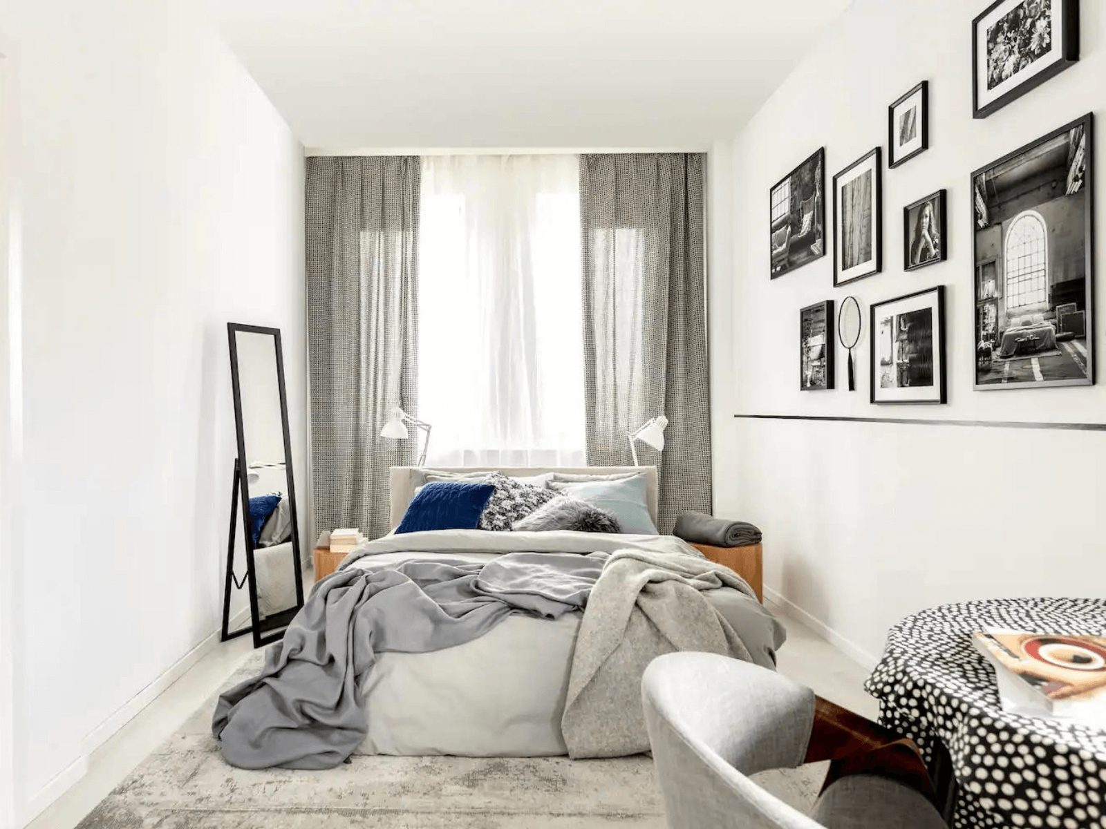 okking.con nhỏ 6m2 tone màu trắng mang lại cảm giác rộng rãi