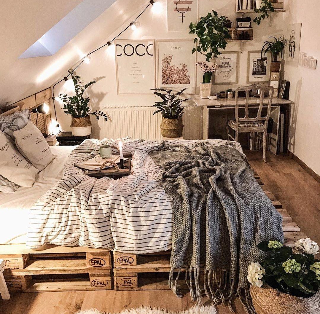 Mẫu decor okking kết hợp cùng góc làm việc cá nhân