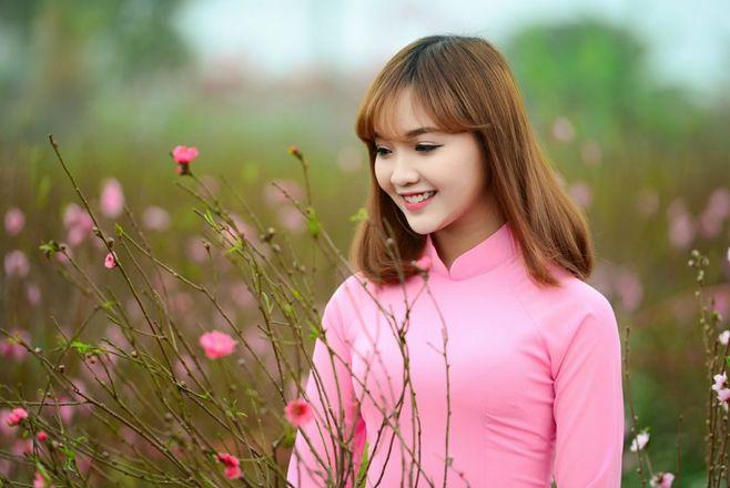 Tủ bếp hình chữ I được làm từ gỗ sồi