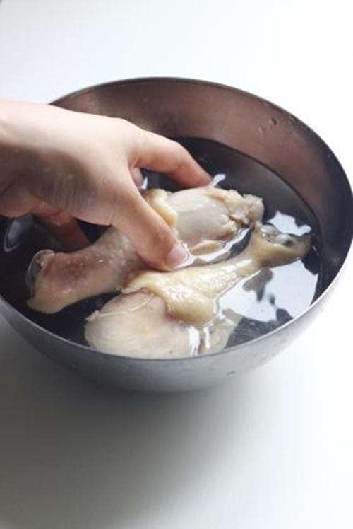 Hình dáng đơn giản, không quá cầu kỳ, với đường nét mềm mại thường đi kèm với m.okking39 scandinavian