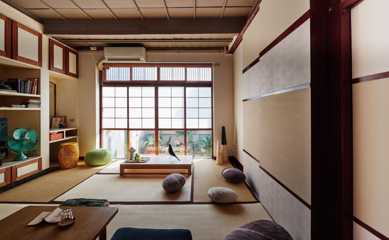 Chiếu Tatami được trải ở phòng khách của hầu hết các ngôi nhà ở Nhật
