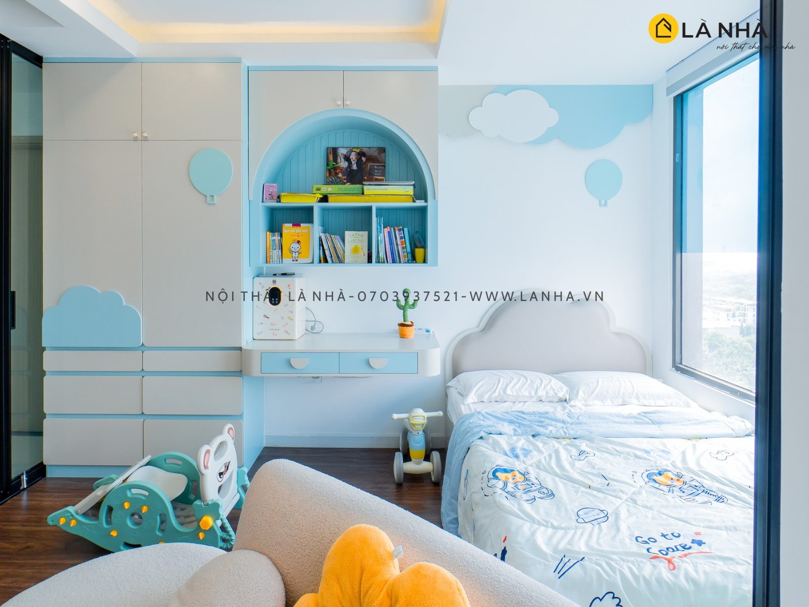 Thiết kế okking cho bé gái với màu xanh dương tươi sáng