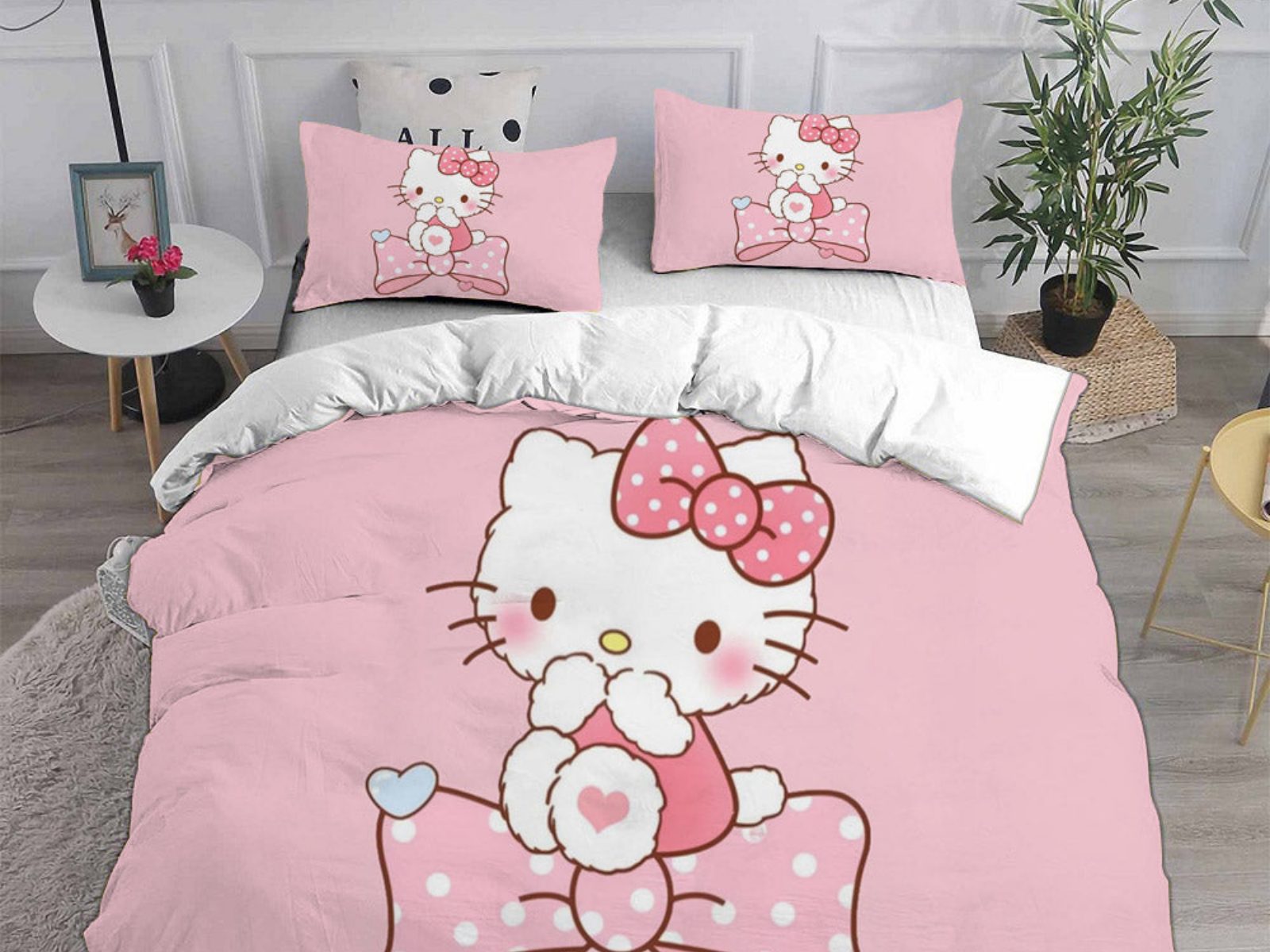 Hình ảnh Hello Kitty với biểu cảm đáng yêu sẽ tạo nên một okking.con vui vẻ và dễ thương cho bé.