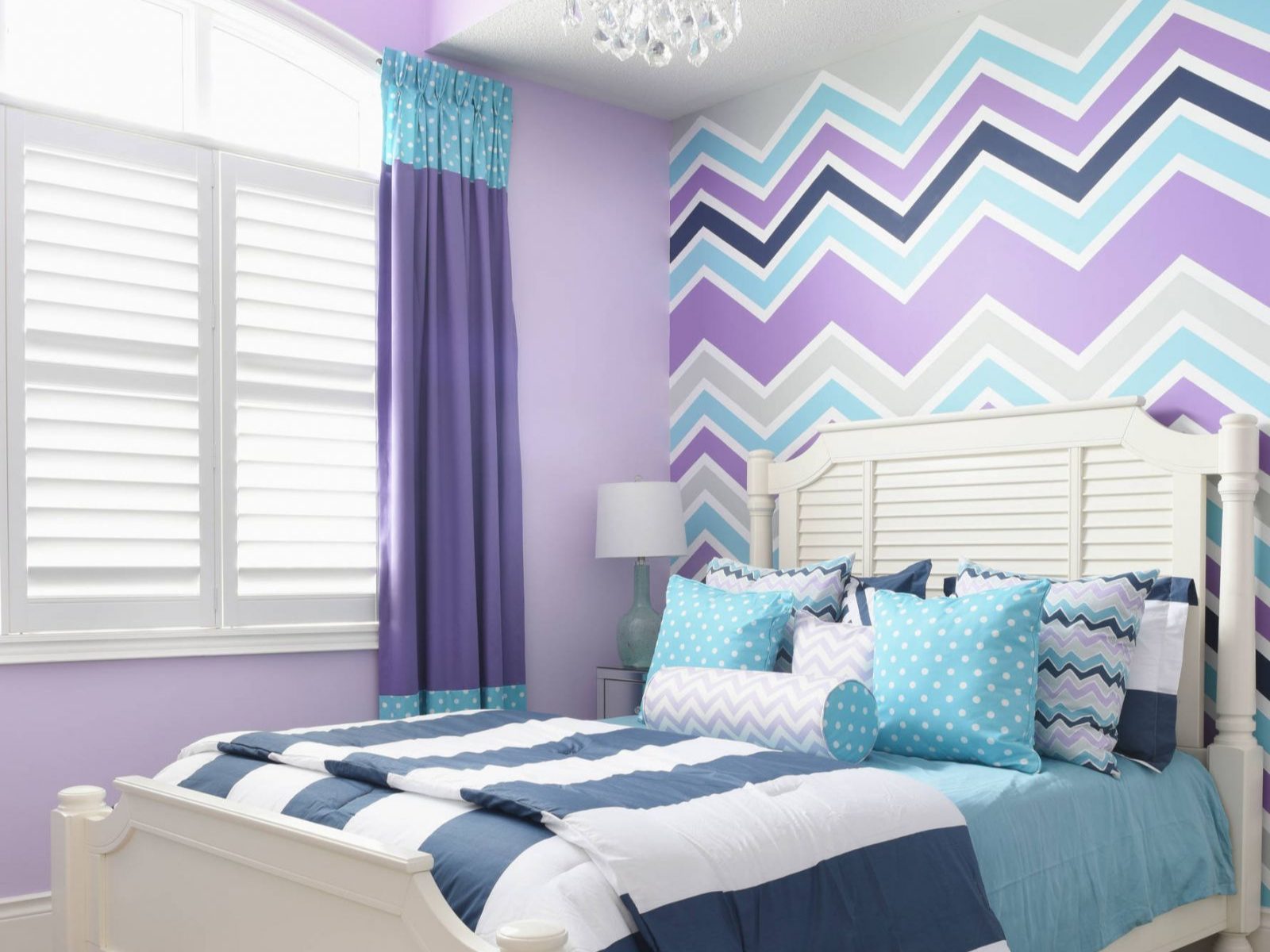 Thiết kế okking màu tím pastel kết hợp với màu sáng