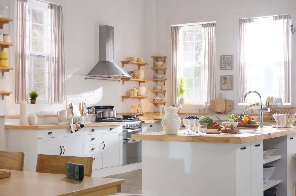 Ánh sáng tự nhiên rất cần được chú trọng ở khu vực nhà bếp