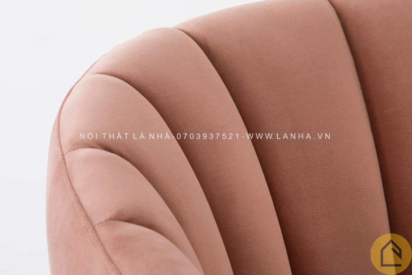 Màu Blush Pink Velvet khiến Primrose Accent trở nên bắt mắt hơn