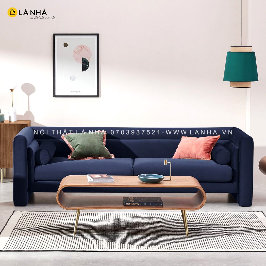 Mẫu sofa văng hiện đại thường có các tính năng thông minh như chỗ để đồ tích hợp, chỗ để chân có thể kéo ra