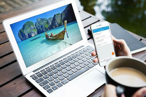 Những chiếc rèm mỏng, màu trắng tinh khôi được okking0 để tối giản hóa okking.con