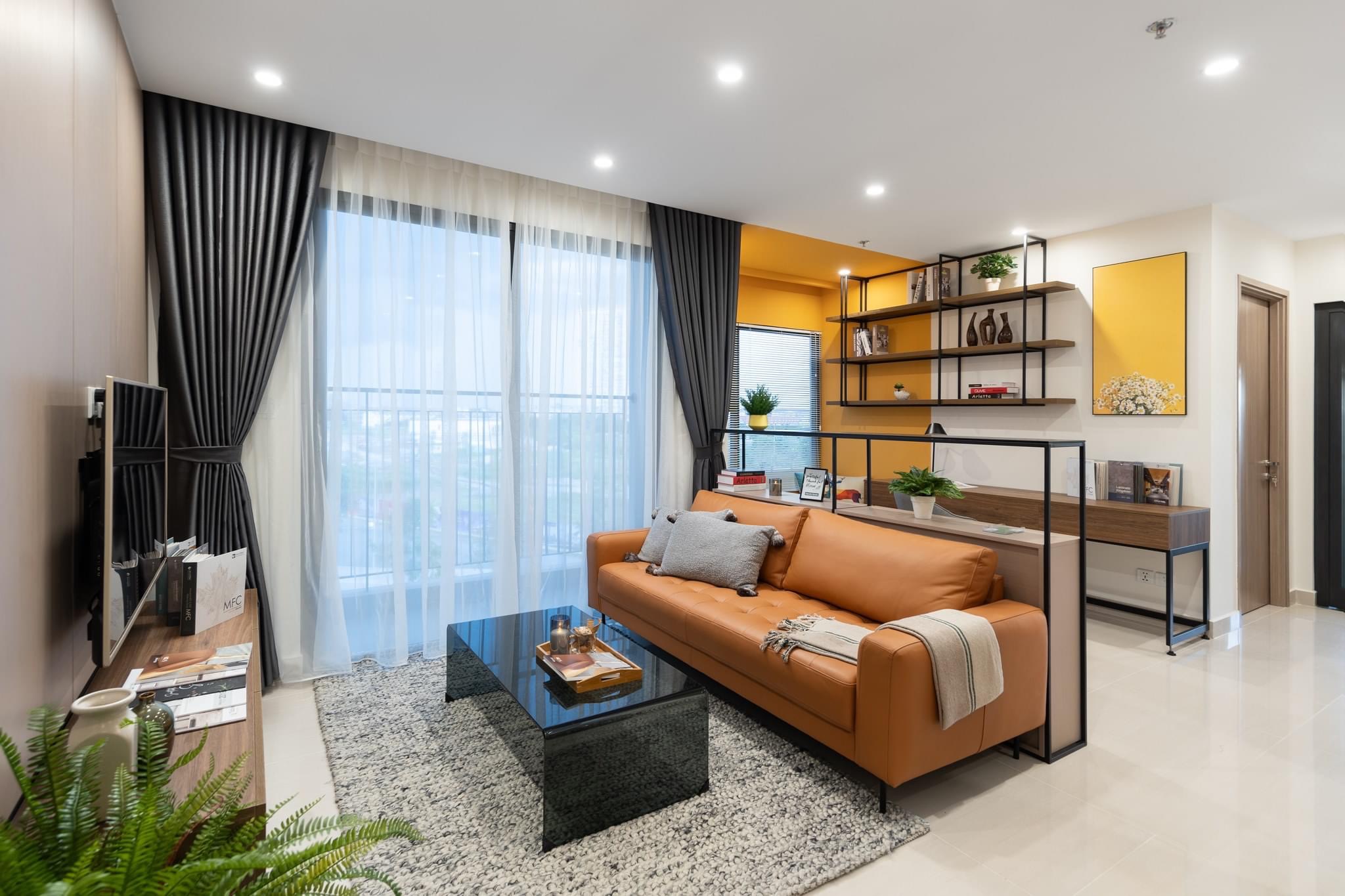 Sử dụng màu sắc phụ trợ để tạo điểm nhấn và tạo sự cân bằng