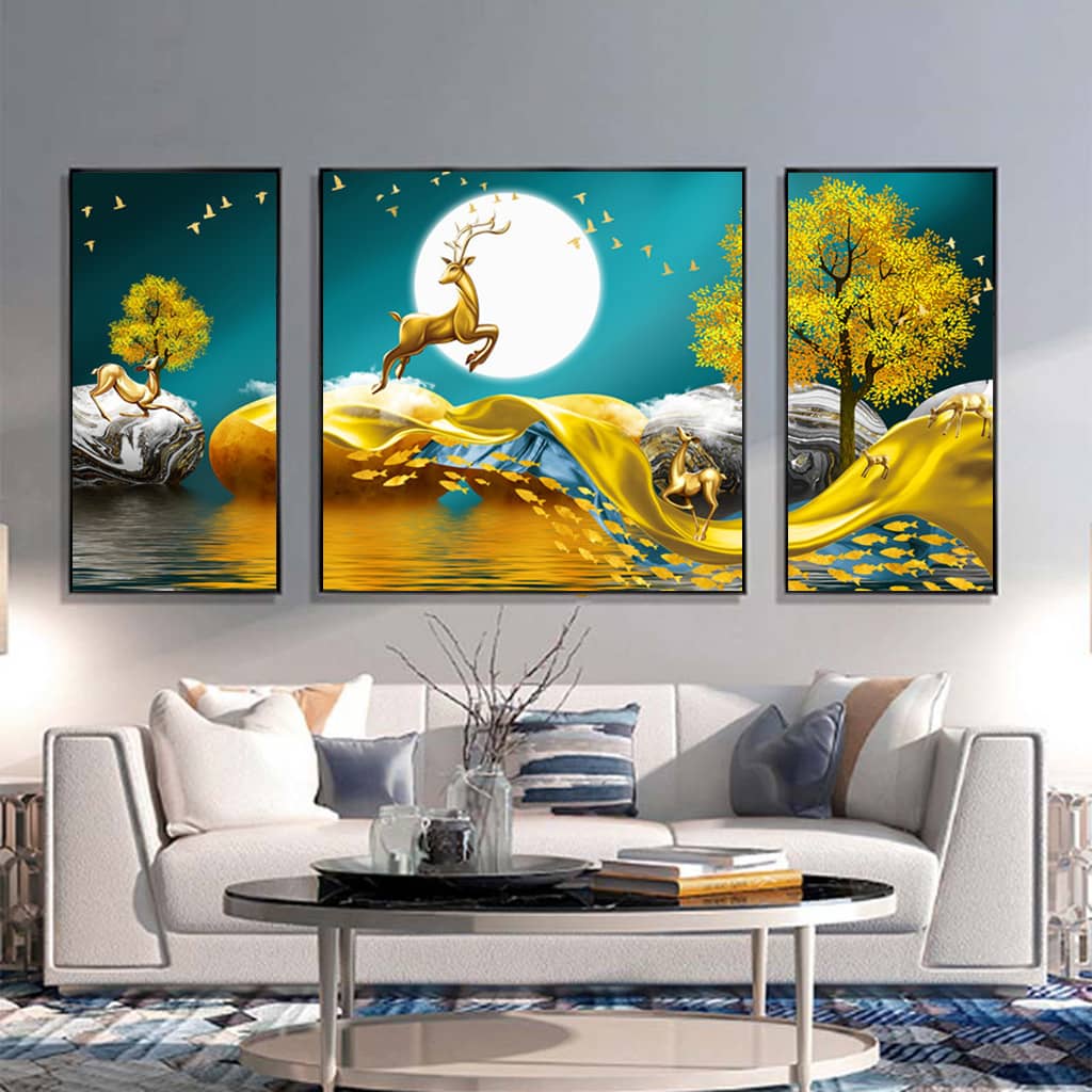Để tranh treo tường trở nên cân đối, chú ý điều chỉnh khoảng cách giữa chúng