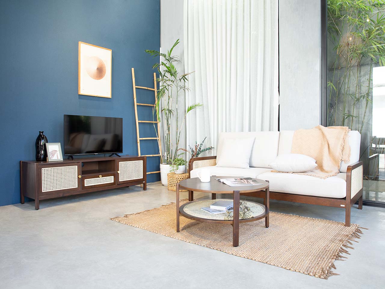 Sofa dáng thẳng còn có sự đa dạng trong màu sắc và chất liệu