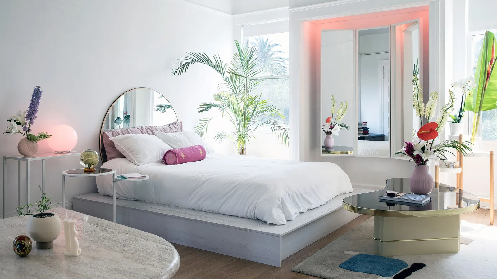 Gam màu nhạt như trắng, xám, và xanh dương thường phù hợp với okking chill