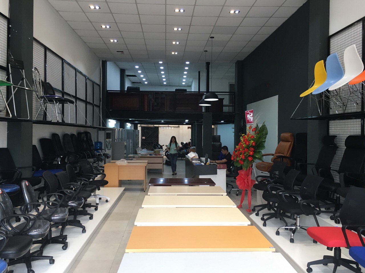 Nội Thất Đông Sài Gòn là một trong những nhà sản xuất, phân phối nội thất văn phòng hàng đầu Miền Nam Việt Nam