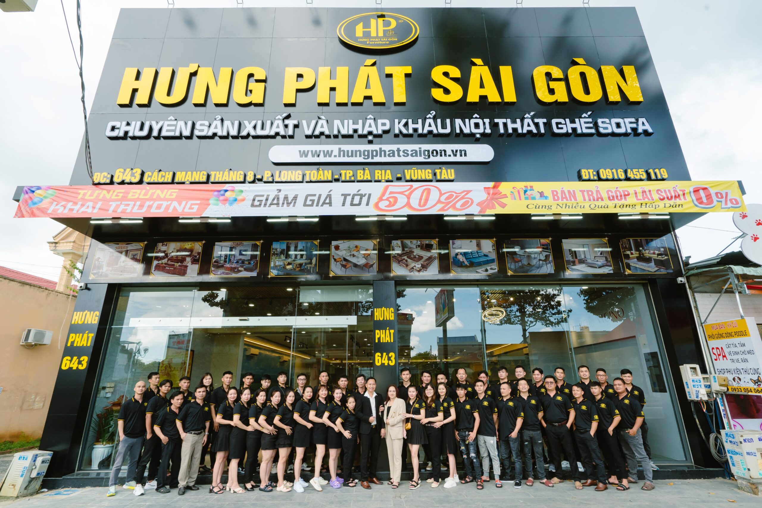 Nội thất Hưng Phát là cửa hàng đồ gỗ trang trí nội thất quy mô lớn ở TPHCM