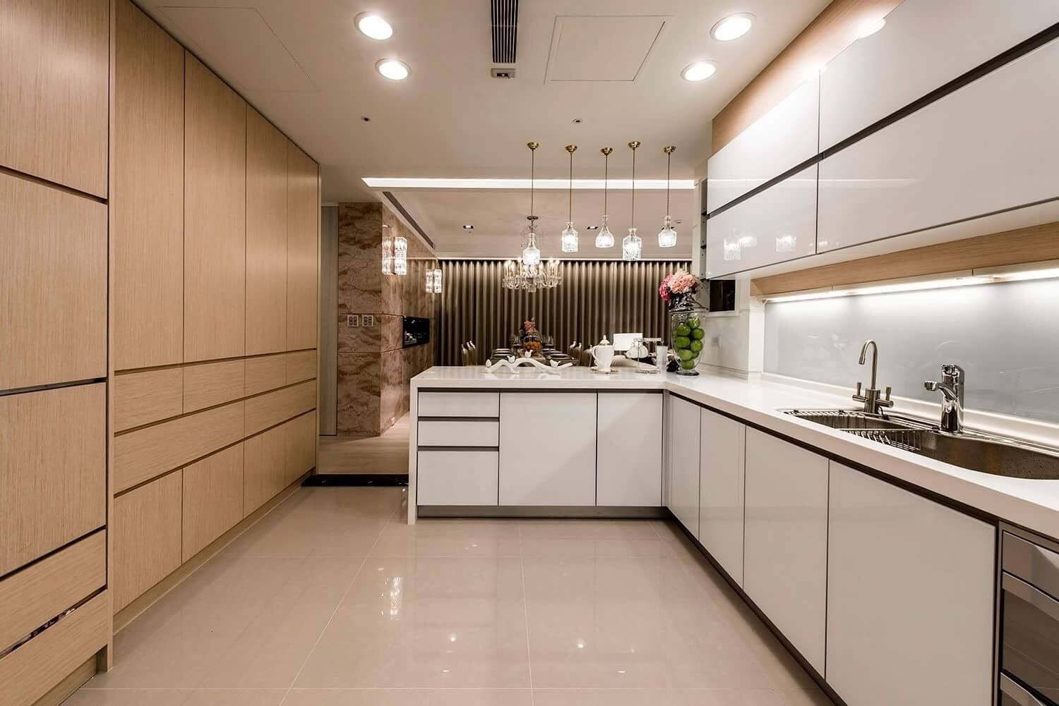 Vẻ đẹp sang trọng và tinh tế của chất liệu bếp Acrylic
