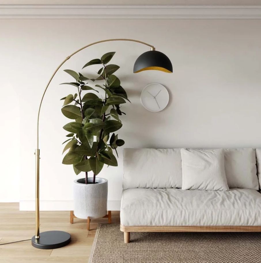 Đèn cây chiếu sáng tối giản kết hợp cùng các món đồ nội thất cùng m.okking39