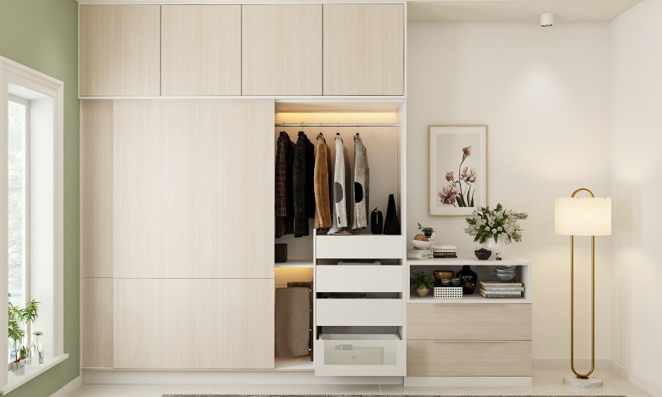 Thiết kế tủ quần áo cửa lùa đơn giản với tông trắng