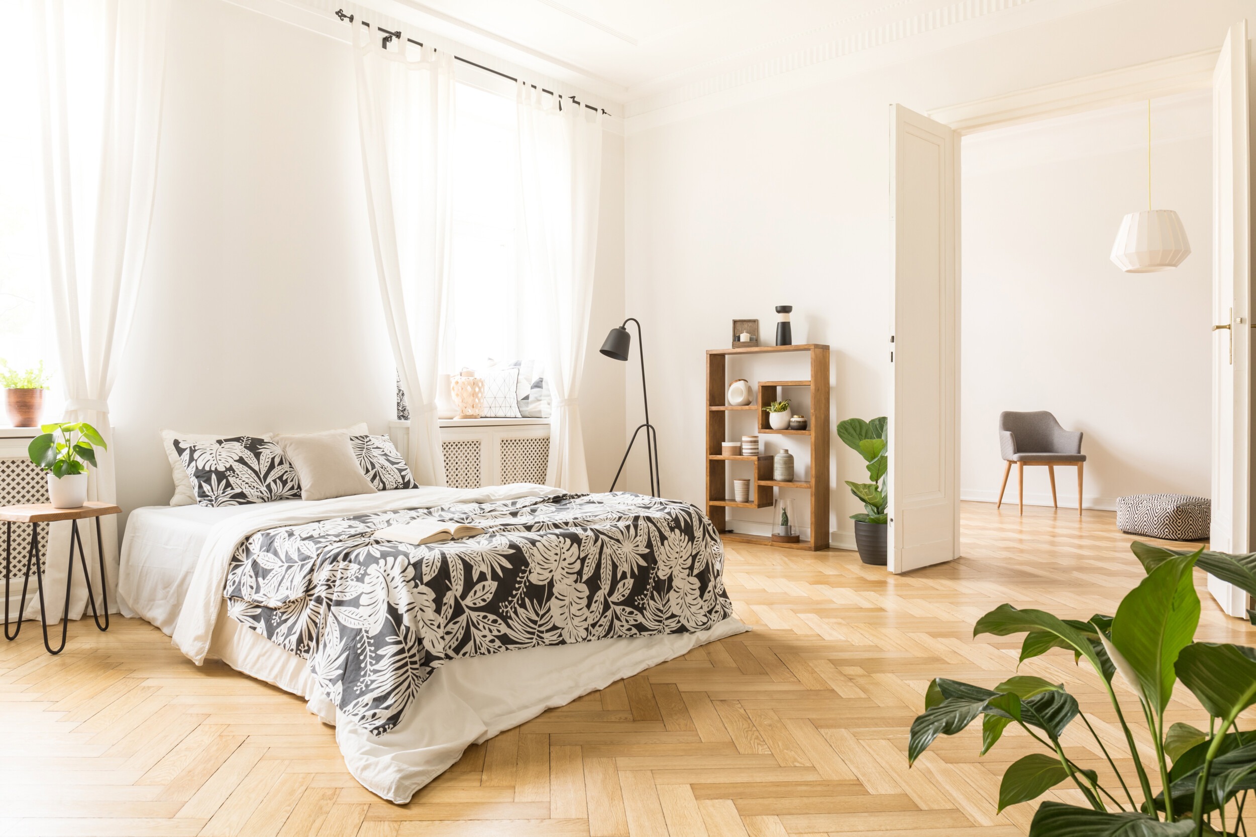 Trang trí okking với rèm cửa để tạo điểm nhấn cho căn phòng (Nguồn: Sưu tầm)